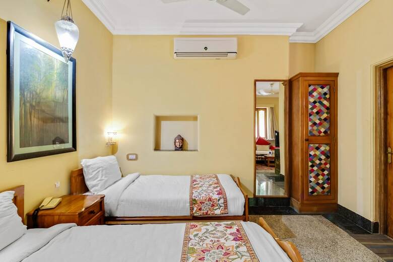 Hotel Palette - Athulyam Resort