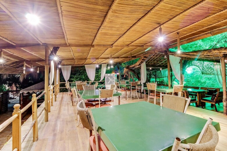 Hotel Palette - Athulyam Resort