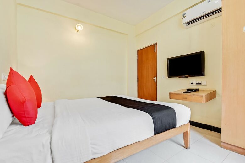 Hotel Capital O 49932 Orchard Suites