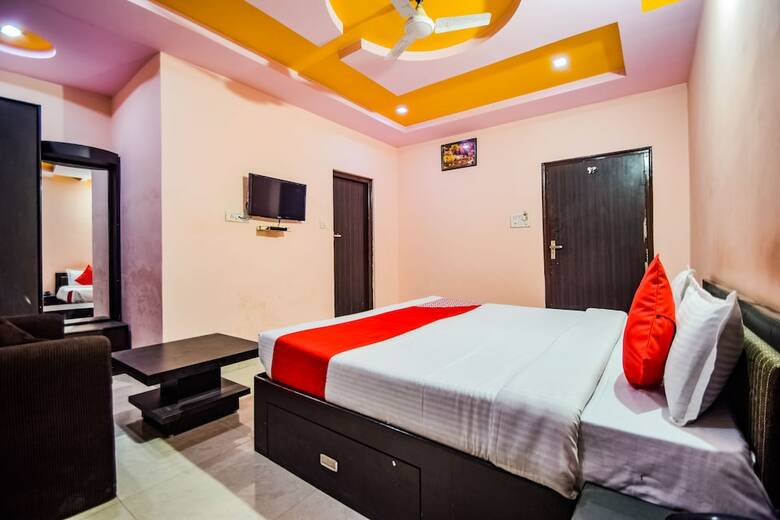 Oyo 36444 Hotel Prabhave & Dining Hall