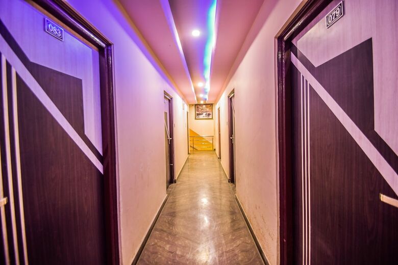 Oyo 36444 Hotel Prabhave & Dining Hall