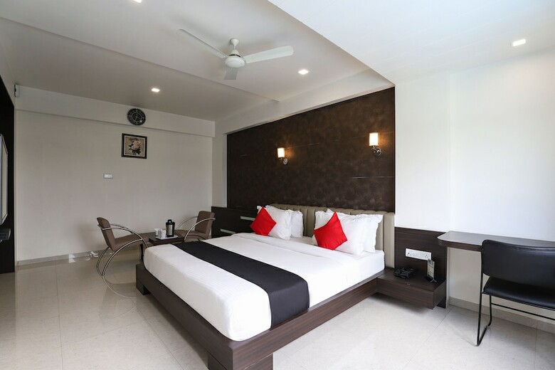 Capital O 49769 Hotel Darshan