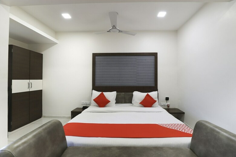 Oyo 48886 Hotel Sagar Inn