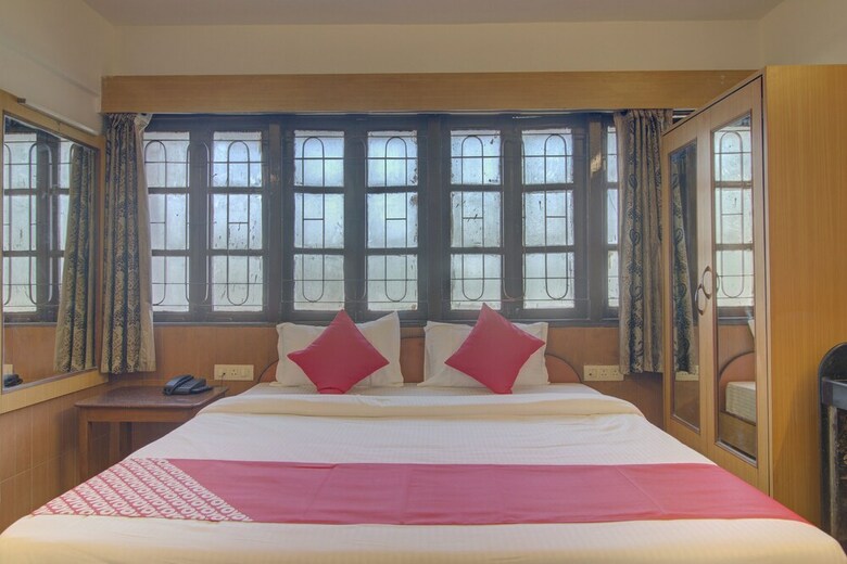 Oyo Flagship 36853 Hotel Rajdoot