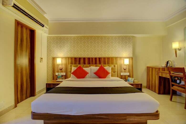 Capital O 48073 K Star Hotel