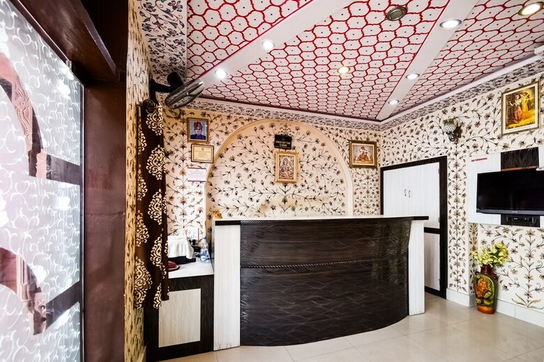 Hotel Oyo 48665 Kesar Palace