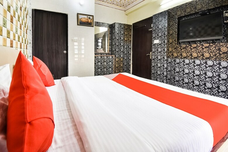 Hotel Oyo 48665 Kesar Palace