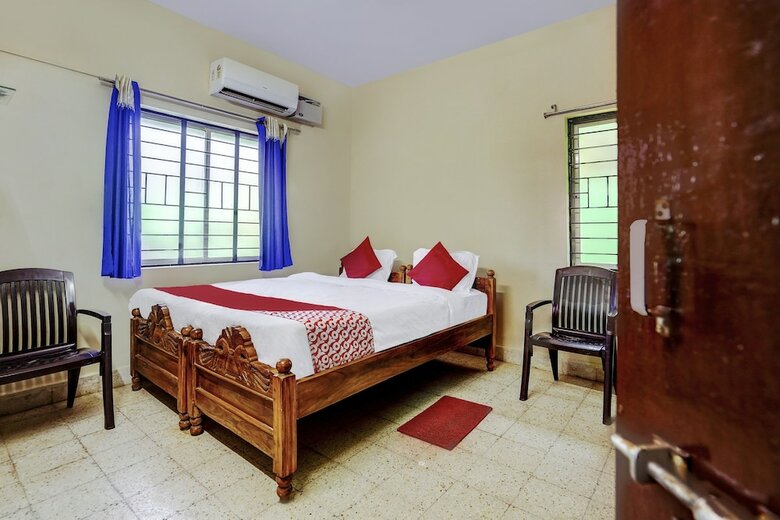 Oyo 60003 Hotel Santosh