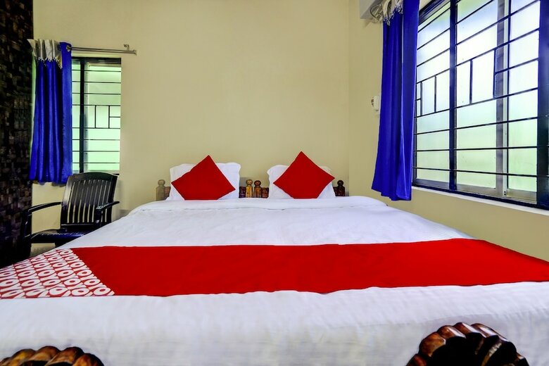 Oyo 60003 Hotel Santosh