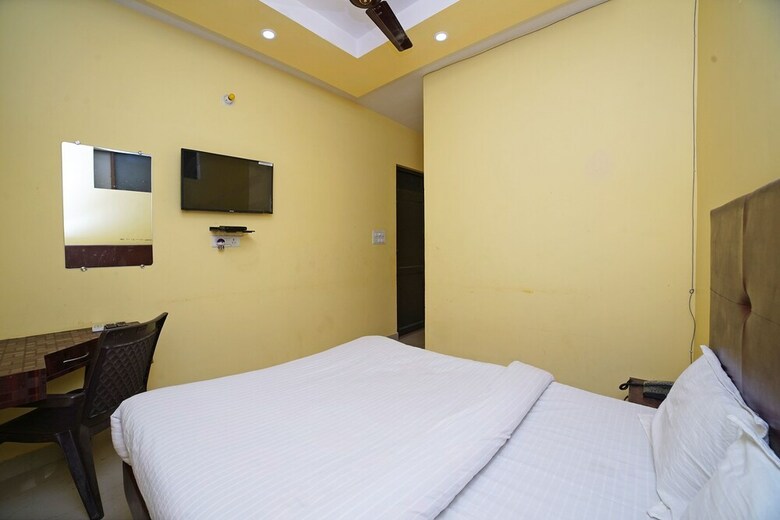 Spot On 39779 Hotel Rama Palace