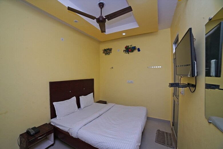 Spot On 39779 Hotel Rama Palace