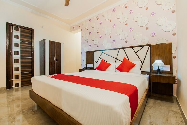 Oyo 47006 Hotel Magadh Palace