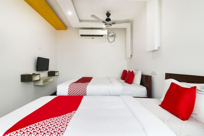 Hotel Oyo 60030 R R Residency
