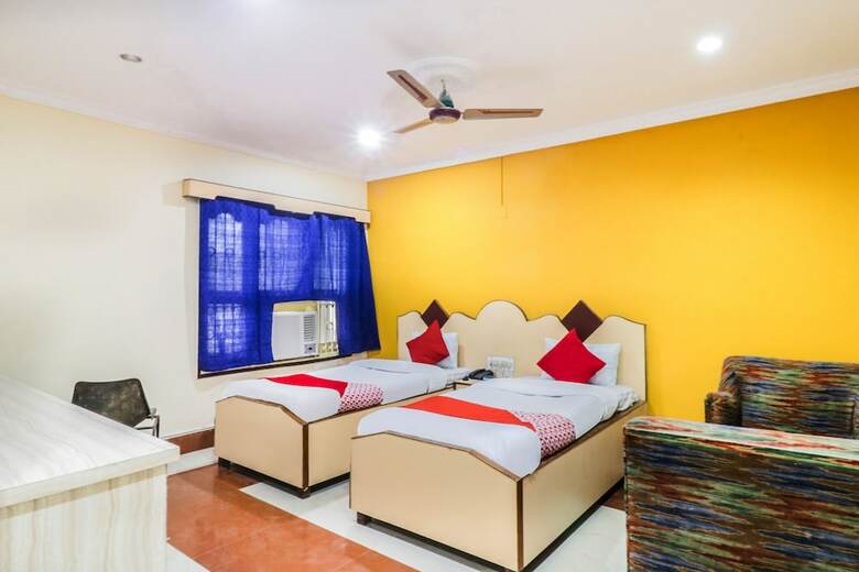 Oyo 38200 Hotel Goutam Vihar