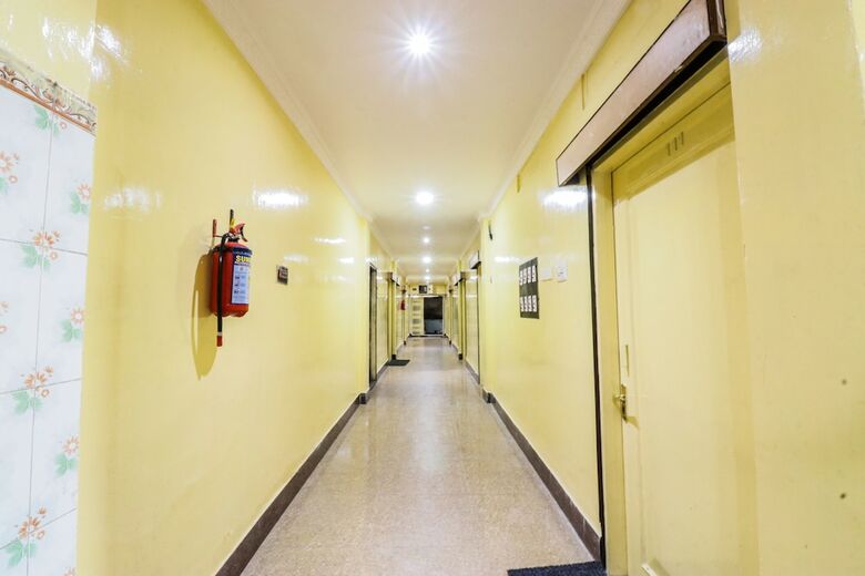Oyo 38200 Hotel Goutam Vihar