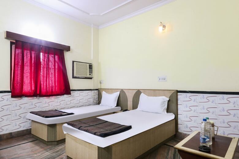 Spot On 49918 Hotel Ganapati