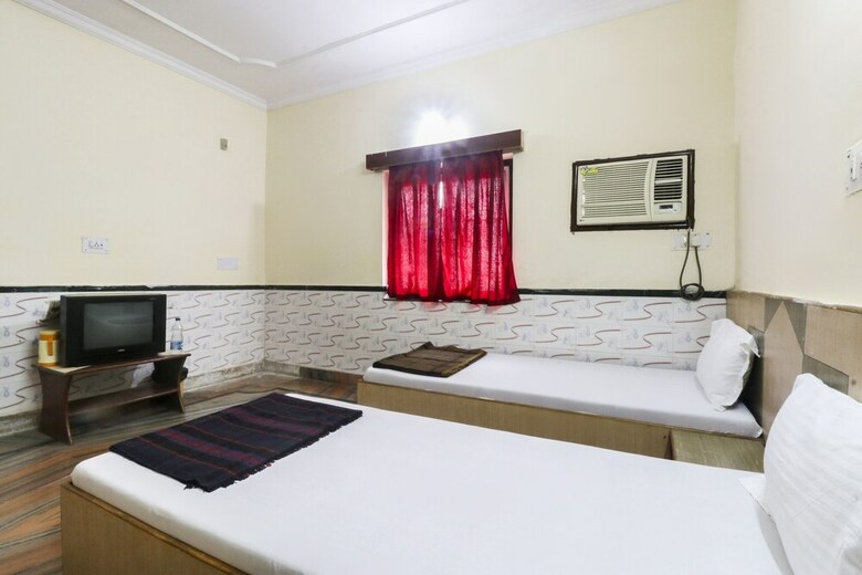 Spot On 49918 Hotel Ganapati