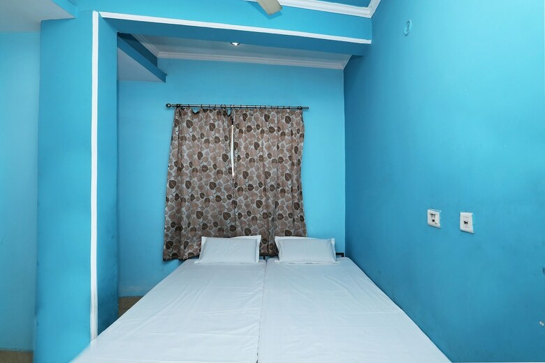 Spot On 40652 Hotel Sai Niwas