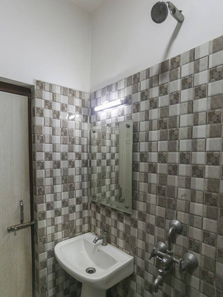 Oyo 60609 Hotel Tanushree