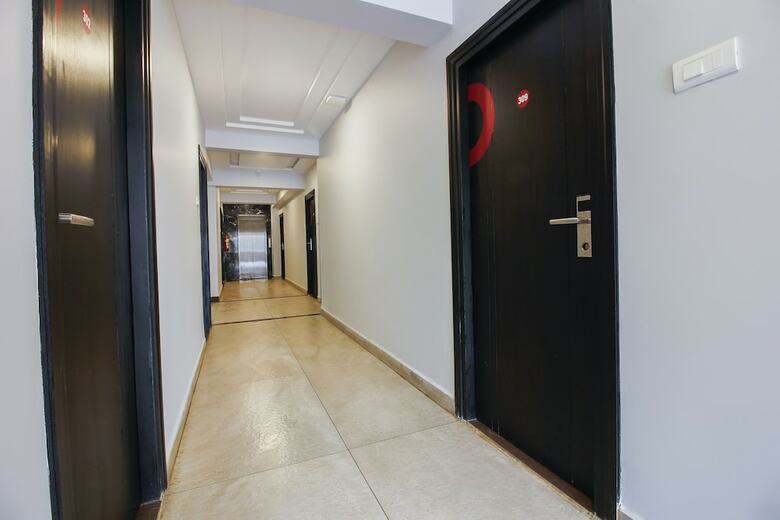 Hotel Collection O 44177 Patrika Nagar