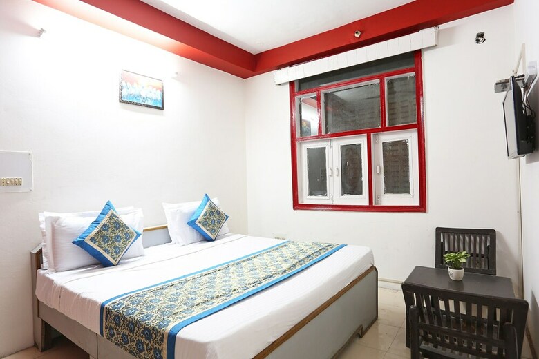 Spot On 35573 Hotel Classic