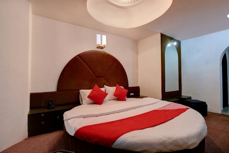 Spot On 47958 Hotel Sapphire Paradise