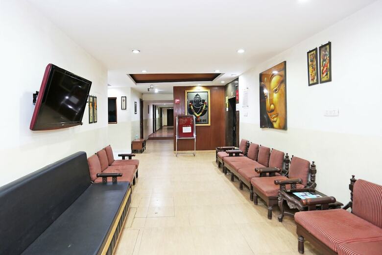 Oyo Flagship 42717 Hotel Fort