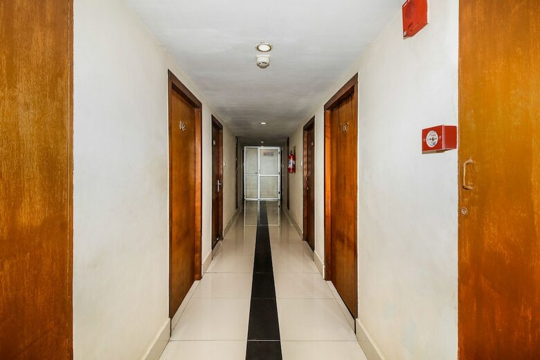 Oyo 33399 Hotel Alwin