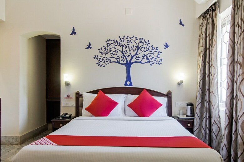 Oyo 48707 Hotel Bhavani Residency