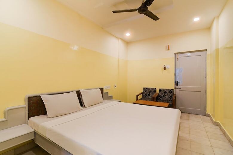 Hotel Spot On 41643 Karthik International