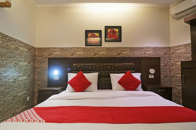 Hotel Oyo 49069 A Suites