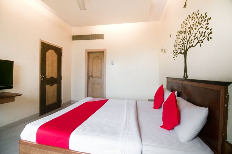 Oyo 41076 Hotel Dhiraj Residency