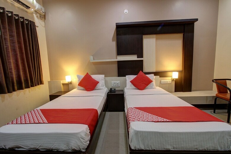 Oyo 36620 Hotel Pleasant Stays