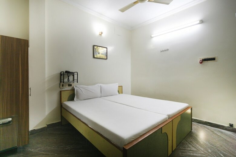 Spot On 60108 Hotel Le Palace