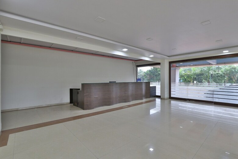 Oyo 42415 Utkarsh Hotel