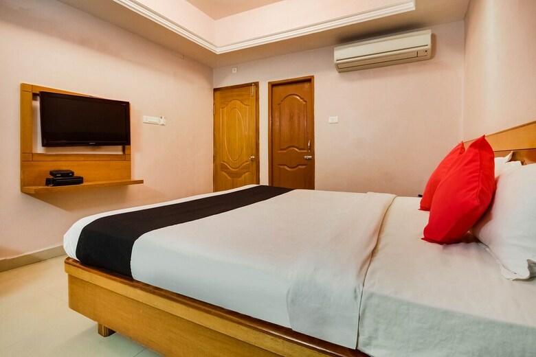 Capital O 49169 Hotel Raks