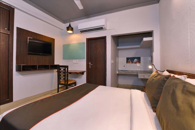 Hotel Collection O 46143 Sector 27