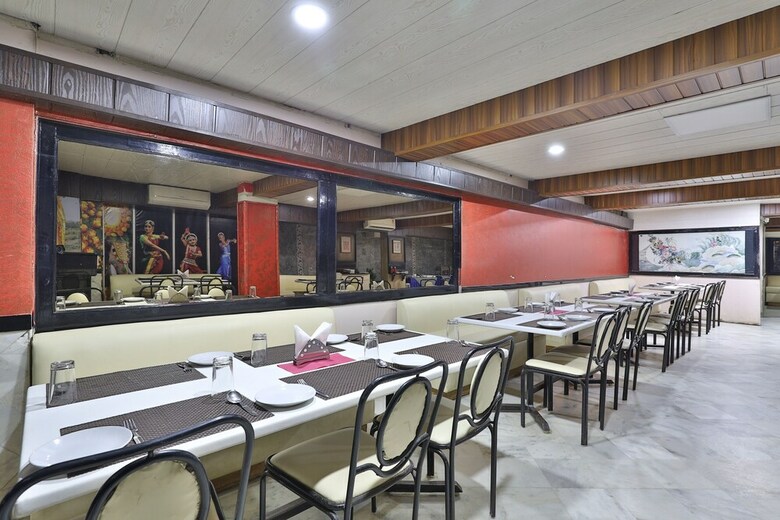 Oyo 2308 Hotel Crown