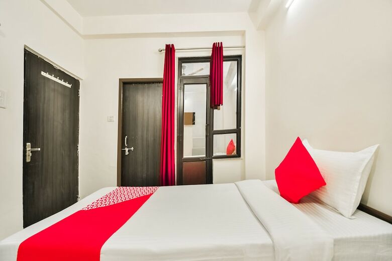 Oyo 44605 Hotel Skyway
