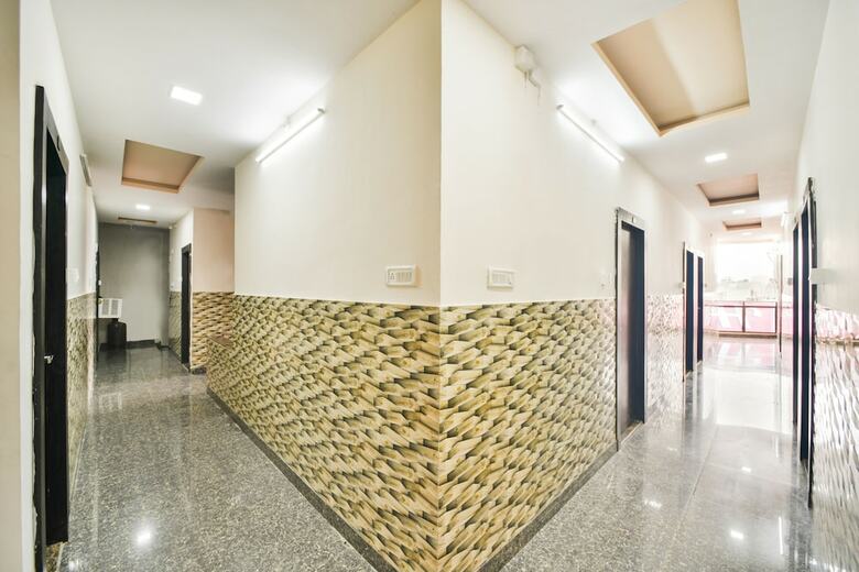 Oyo 44605 Hotel Skyway