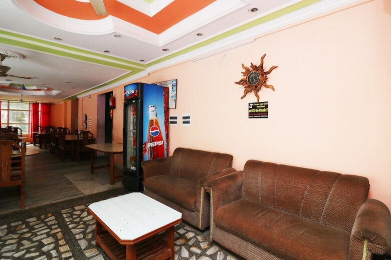 Oyo 44250 New Hotel Shivlok