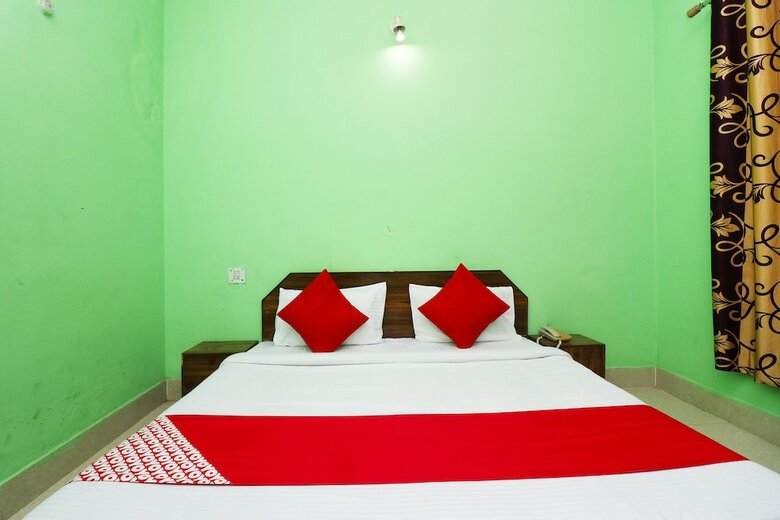 Oyo 44250 New Hotel Shivlok