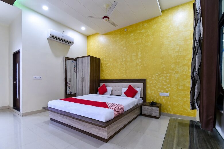 Hotel Oyo 44607 Glorious Resort