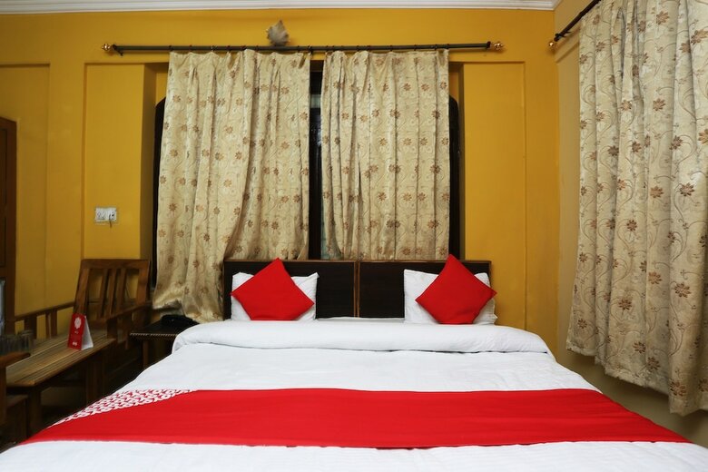 Oyo 43688 Hotel Surya