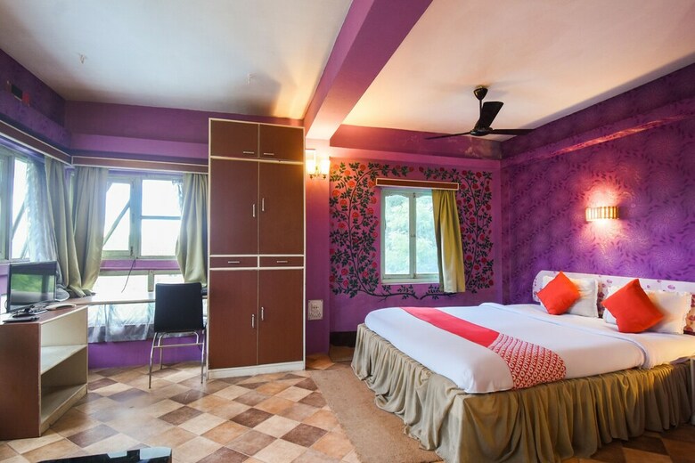 Hotel Oyo 60715 Iris Resort