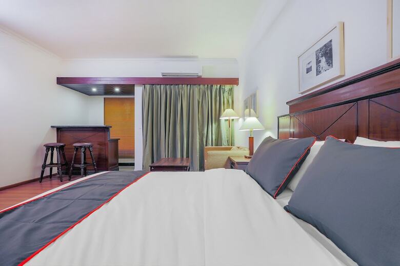 Hotel Collection O 40310 Devasthali