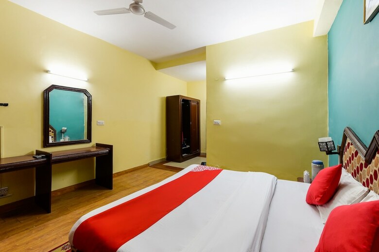 Oyo 1428 Hotel Sitara International
