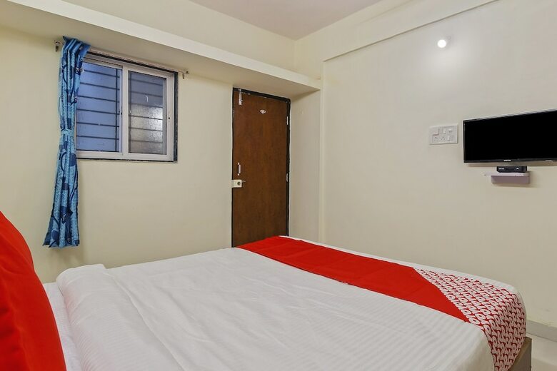 Oyo 42962 Alok Hotel