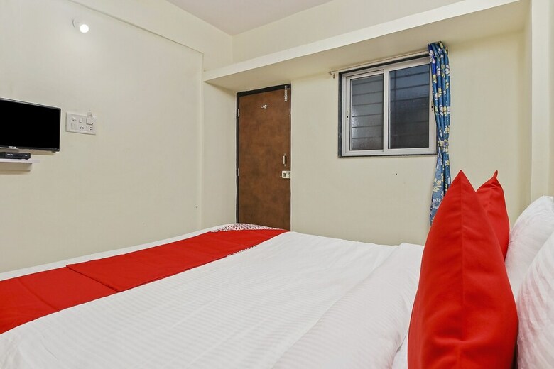 Oyo 42962 Alok Hotel