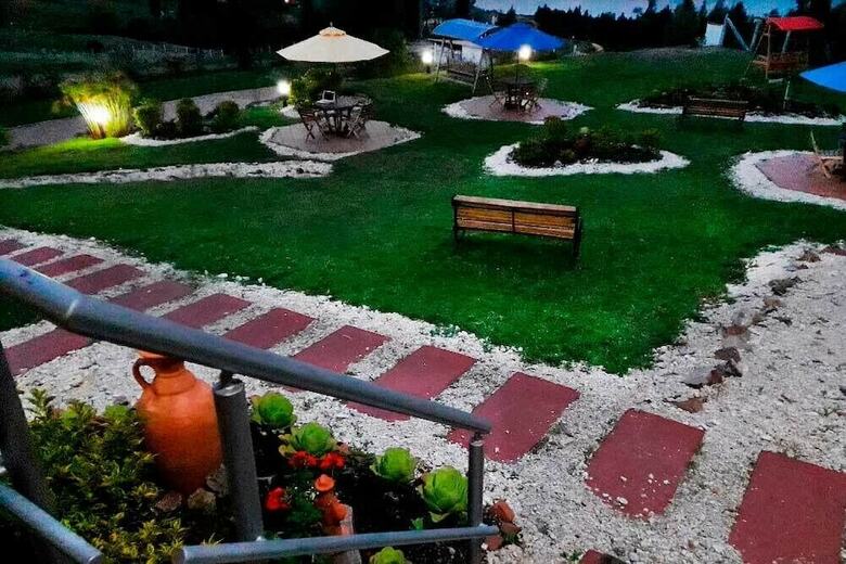 Posada Caba�as Lago Parque Paipa